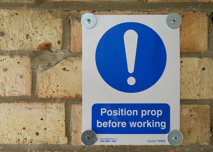 lift installation for anchor housing in Cambridge