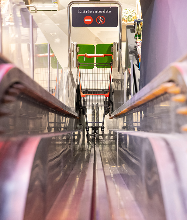 vermport crt conveyor in carre four paris france