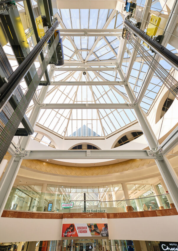 Scenic glass lift installation
